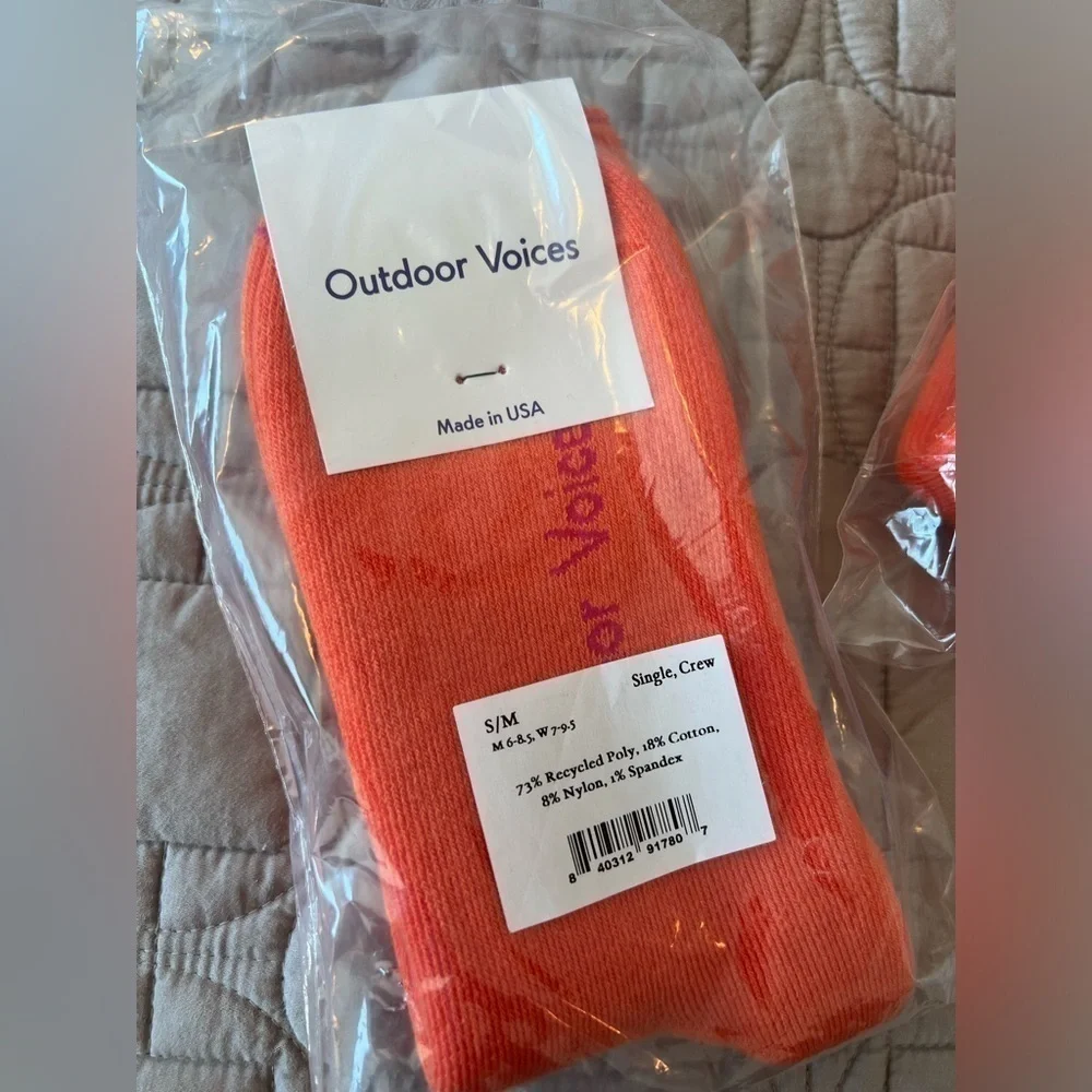Outdoor Voices Comfort Sock Clementine size S/M NWT